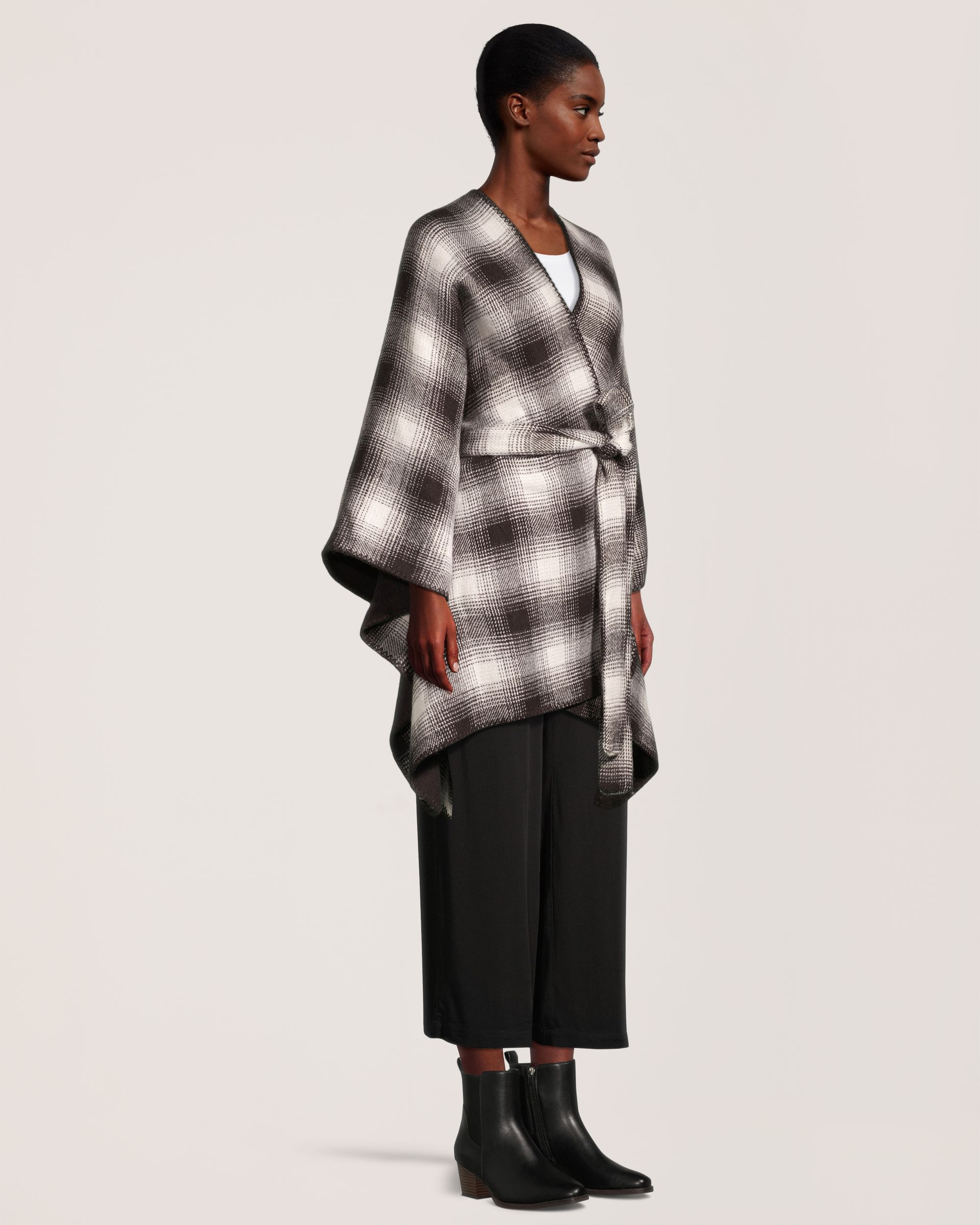 dh-plaid-ruana-with-tie-865c6887-ff6a-4c60-ae03-1fd3efe4ece0-jpgrendition