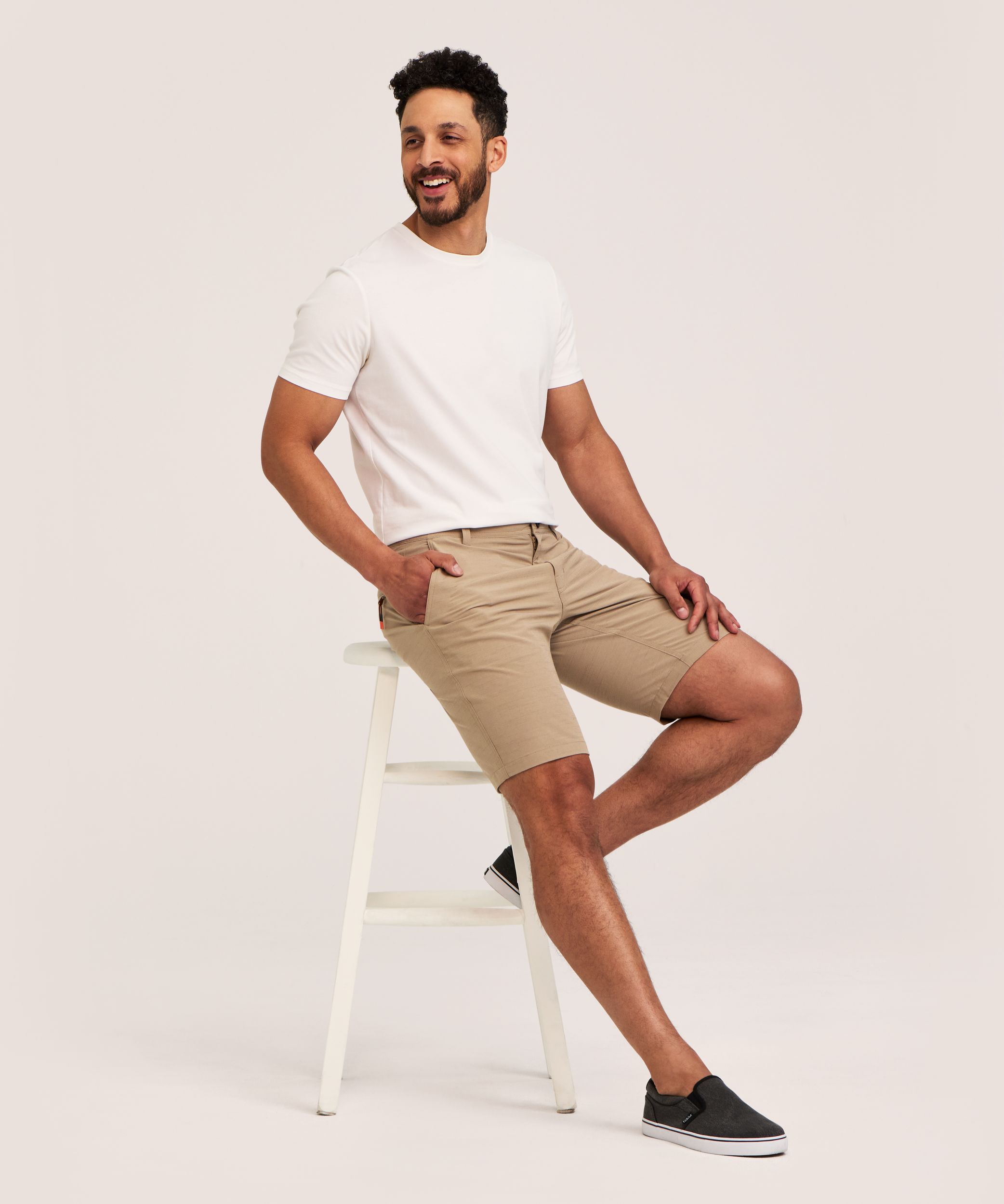 farwest-men-s-end-on-end-stretch-textured-hybrid-shorts-79f889e1-7c5e-454d-a40d-8f77b7816789-jpgrendition