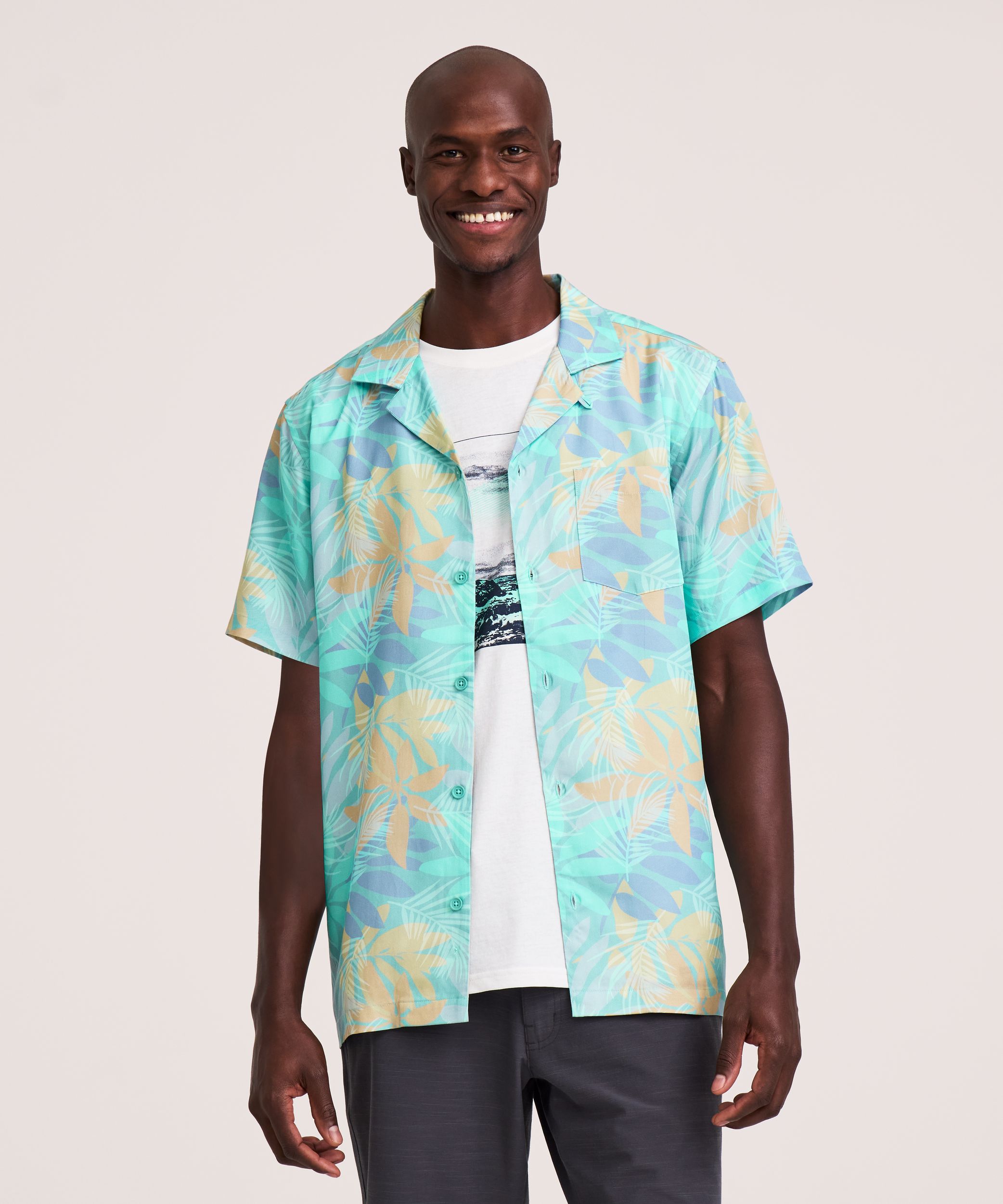 fw-short-sleeve-aop-shirt-f3c2f8ff-259f-49a4-a39f-b237150c0c32-jpgrendition
