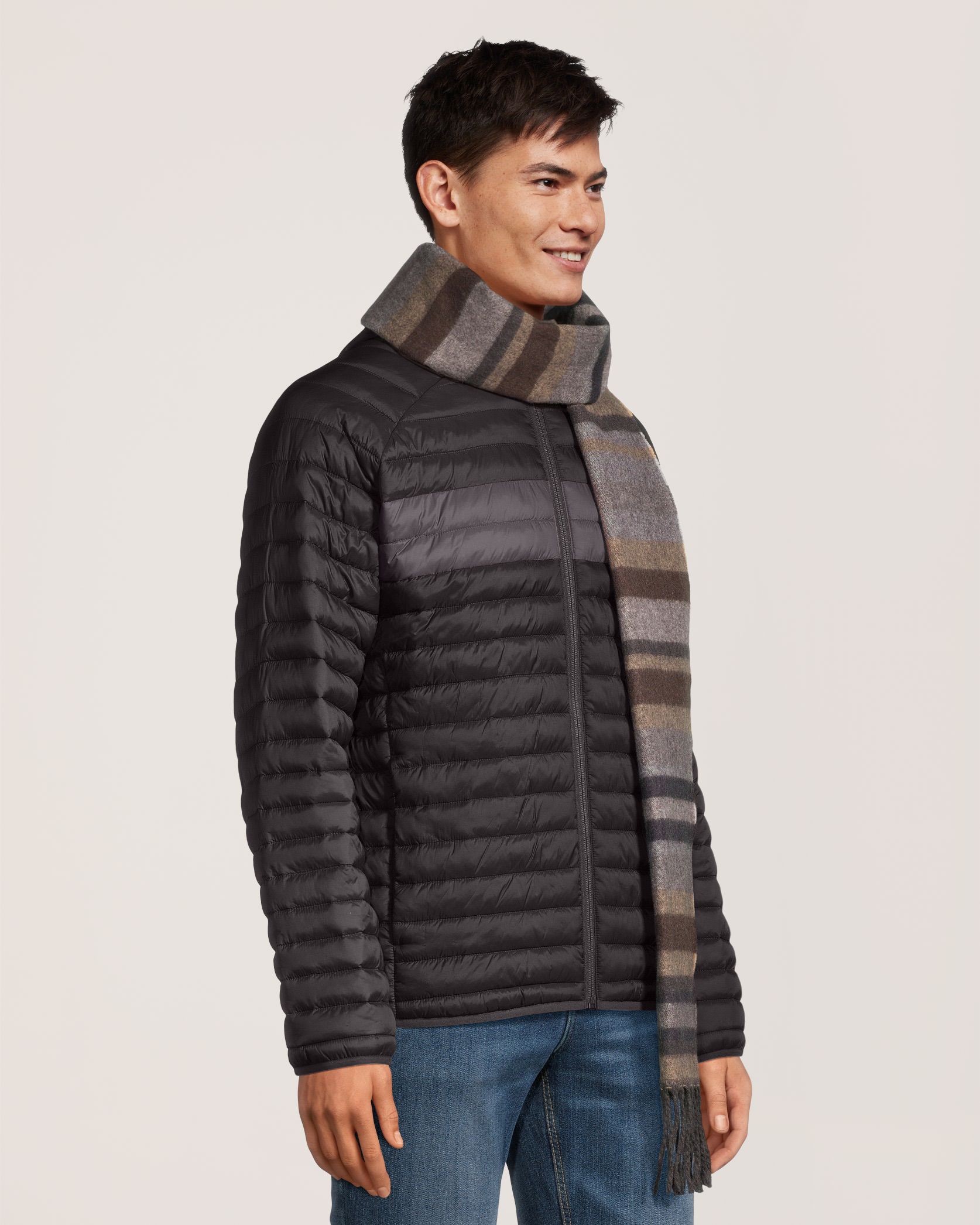 windriver-stripe-scarf-d42d8a35-9de0-4271-aa5c-423b1f7b66c1-jpgrendition